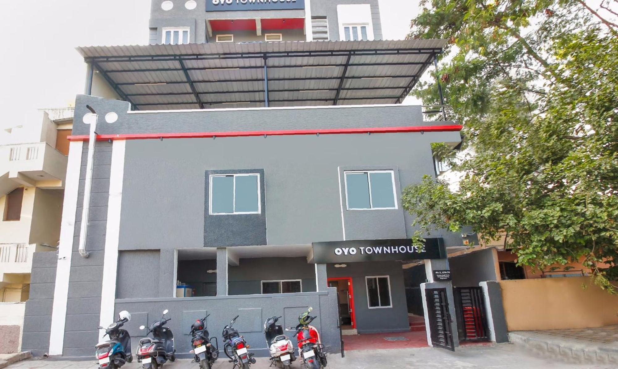 Hotel Super Townhouse Rcc Sunrise Hajdarábád Exteriér fotografie