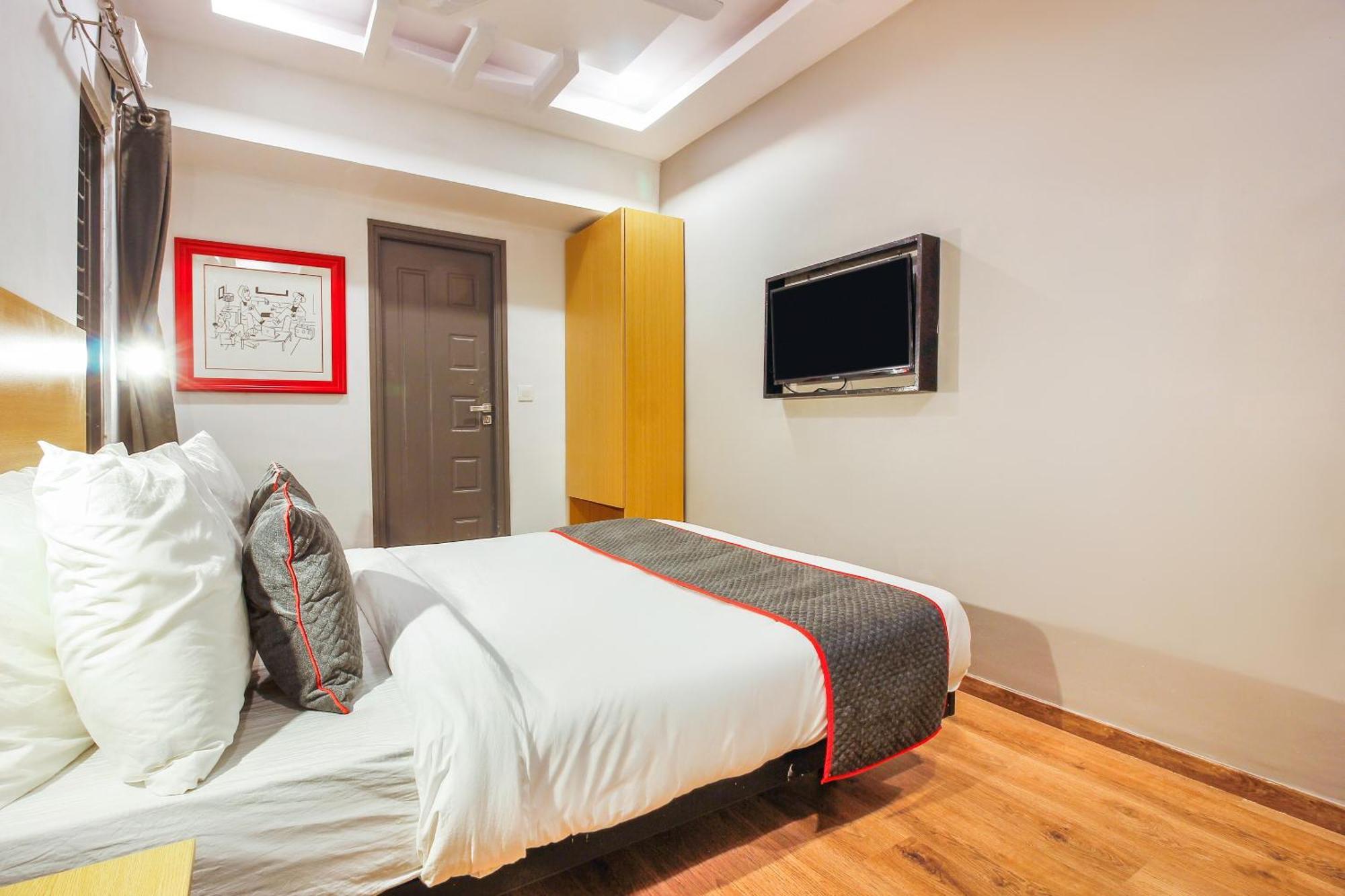Hotel Super Townhouse Rcc Sunrise Hajdarábád Exteriér fotografie